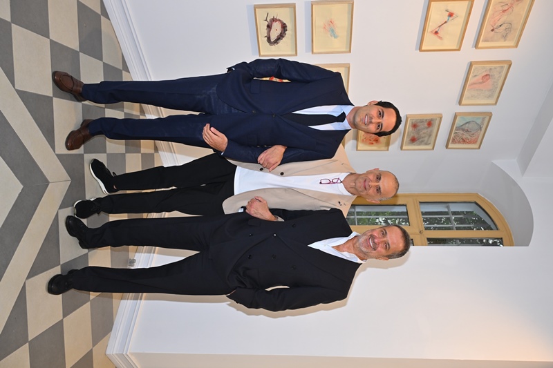 Cemiyet Ve Sanat Dünyas� Akaretler�de Bulu�tu  Türkiye�nin En De�erli Koleksiyonlar�  Artweeks �stanbul Collectors Edisyonu �le �lk Kez Soka�a �ndi!